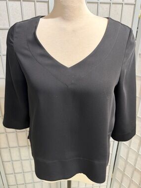Tristan Black V-Neck Short-Sleeve Blouse, Size Small